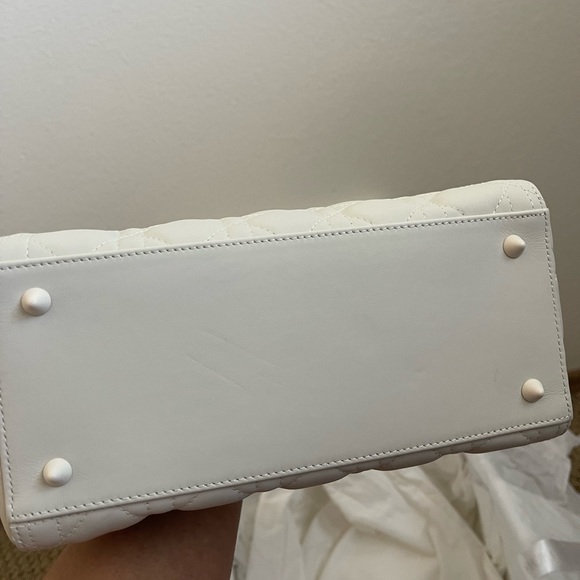 Lady Dior Ultra Matte white medium - Picture 9 of 16